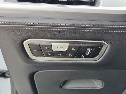 Used 2023 BMW X7 xDrive40i w/ Executive Package image 21