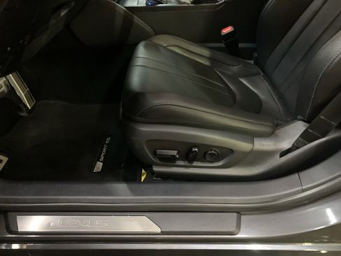 Used 2022 Lexus ES 300h F Sport image 10