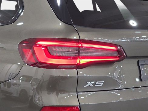 Used 2023 BMW X5 sDrive40i w/ Executive Package image 29
