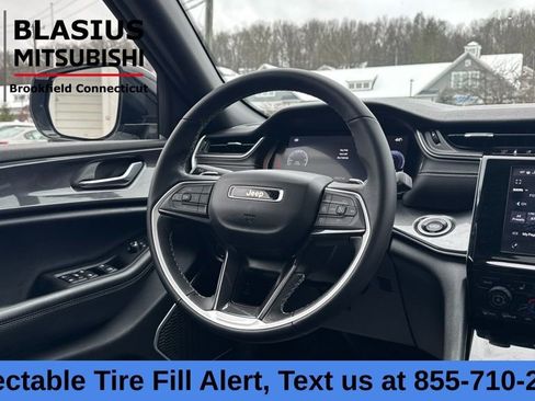 Used 2021 Jeep Grand Cherokee L Laredo image 29