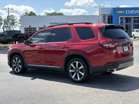 Used 2023 Honda Pilot Touring image 17