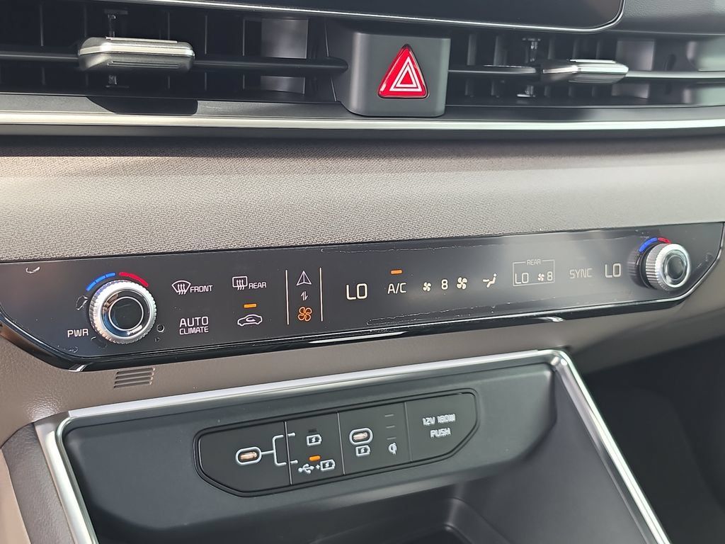 New 2026 Kia Carnival EX FWD image 26