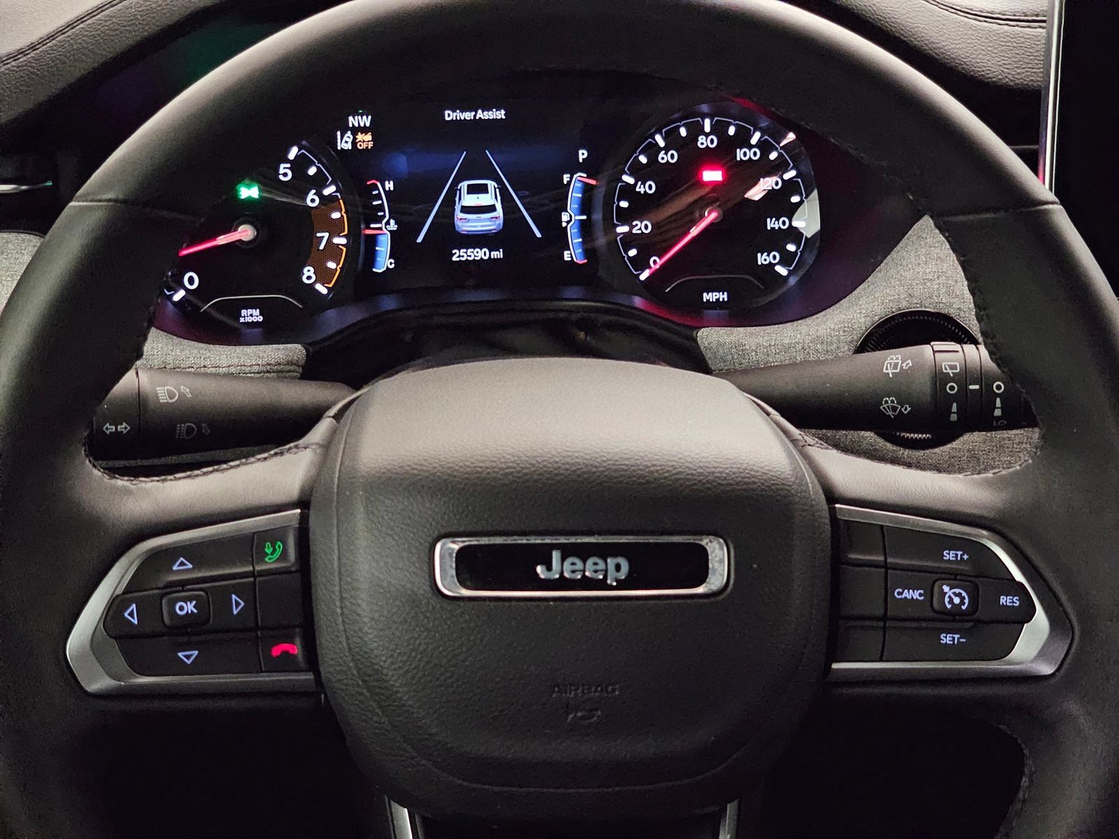 Used 2024 Jeep Compass Latitude AWD/4WD image 9