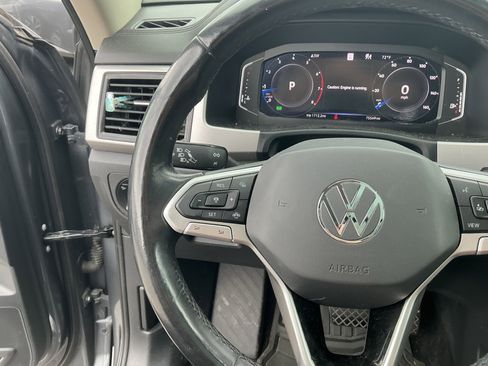 Used 2021 Volkswagen Atlas SEL image 17