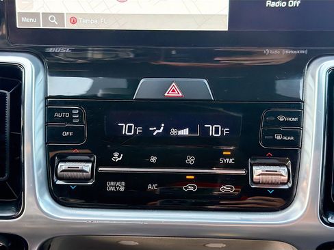 Used 2022 Kia Sorento SX Prestige w/ Panoramic Sunroof Package image 34