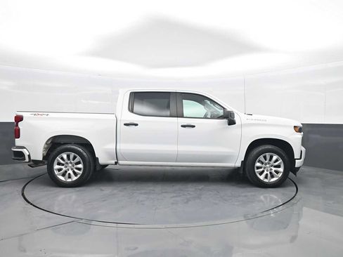 Used 2022 Chevrolet Silverado 1500 Custom AWD/4WD image 9