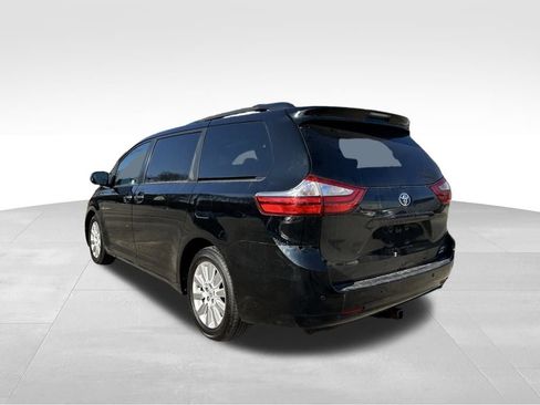 Used 2015 Toyota Sienna XLE Premium image 8