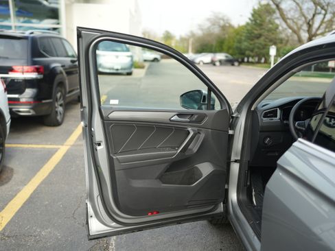 Certified 2023 Volkswagen Tiguan SE image 26