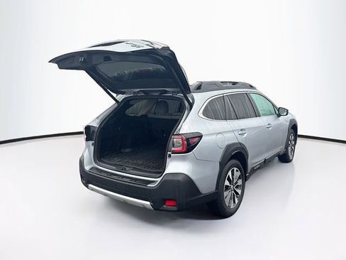Used 2024 Subaru Outback Limited XT image 20