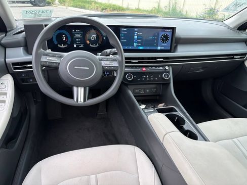 Used 2025 Hyundai Sonata SEL FWD image 13