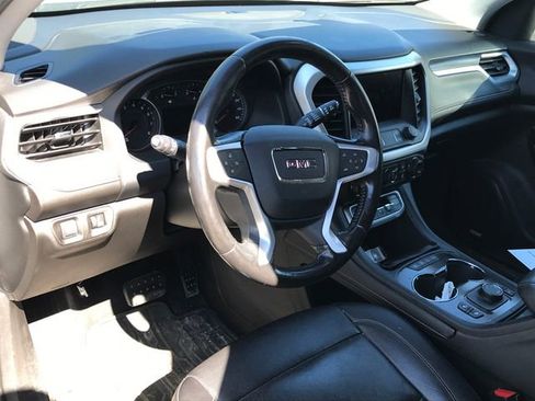 Used 2020 GMC Acadia SLT w/ Trailering Package AWD/4WD image 4