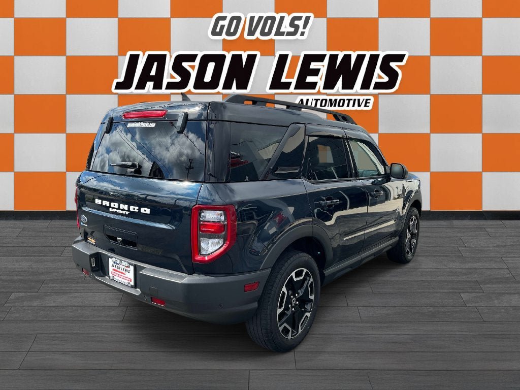 Used 2022 Ford Bronco Sport Outer Banks w/ Tech Package AWD/4WD image 3