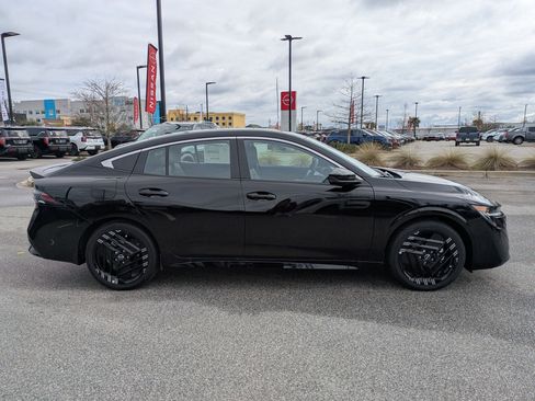 New 2026 Nissan Sentra SR w/ SR Premium Package image 2