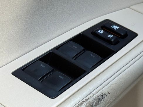 Used 2013 Lexus ES 350 350 w/ Luxury Pkg image 32