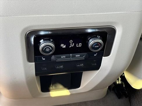 New 2026 GMC Yukon Denali w/ Denali Reserve Package AWD/4WD image 22