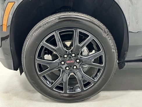 Used 2025 GMC Yukon XL Denali w/ Sun & Power Step Package image 61