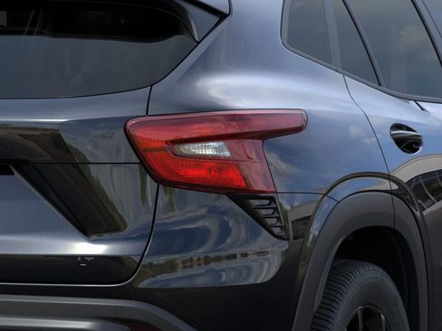 New 2026 Chevrolet Trax LT w/ Driver Confidence Package FWD image 11