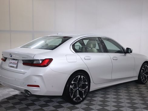 Used 2025 BMW 330i xDrive Sedan w/ Premium Package AWD/4WD image 6