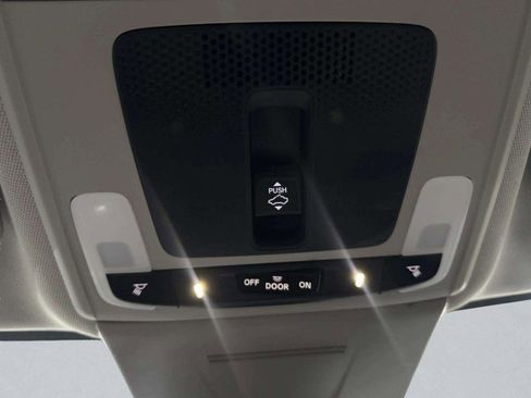 Used 2023 Honda Civic Touring image 29