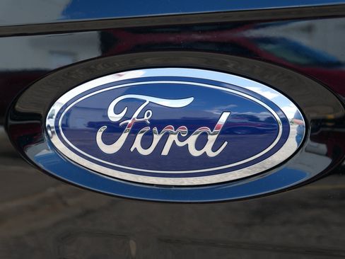 Certified 2023 Ford F150 Lariat w/ Equipment Group 502A High AWD/4WD image 4