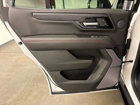 New 2026 GMC Yukon AT4 Ultimate AWD/4WD image 32