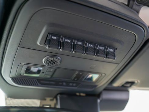 New 2025 Ford Bronco Badlands w/ Sasquatch Package image 16