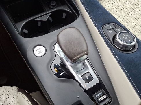 Used 2019 INFINITI QX50 Essential w/ Sensory Package image 16