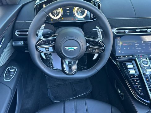 Used 2026 Aston Martin V8 Vantage Coupe RWD image 15