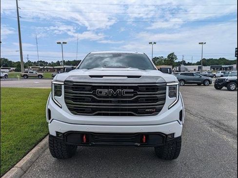 Used 2024 GMC Sierra 1500 AT4 w/ Technology Package image 5
