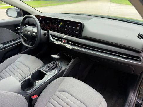 Used 2025 Kia K4 EX FWD image 44