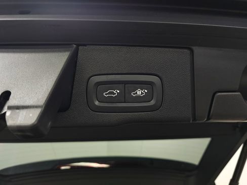 Certified 2024 Volvo XC60 B5 Ultimate AWD/4WD image 10
