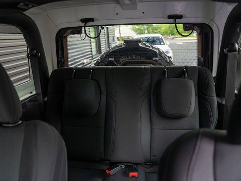 Used 2019 Jeep Wrangler Sport AWD/4WD image 20