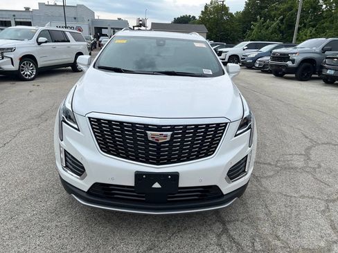 Used 2023 Cadillac XT5 Premium Luxury w/ Technology Package AWD/4WD image 6