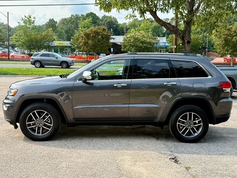 Used 2021 Jeep Grand Cherokee Limited AWD/4WD image 8