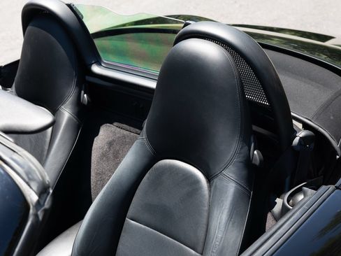 Used 2002 Porsche Boxster RWD image 2