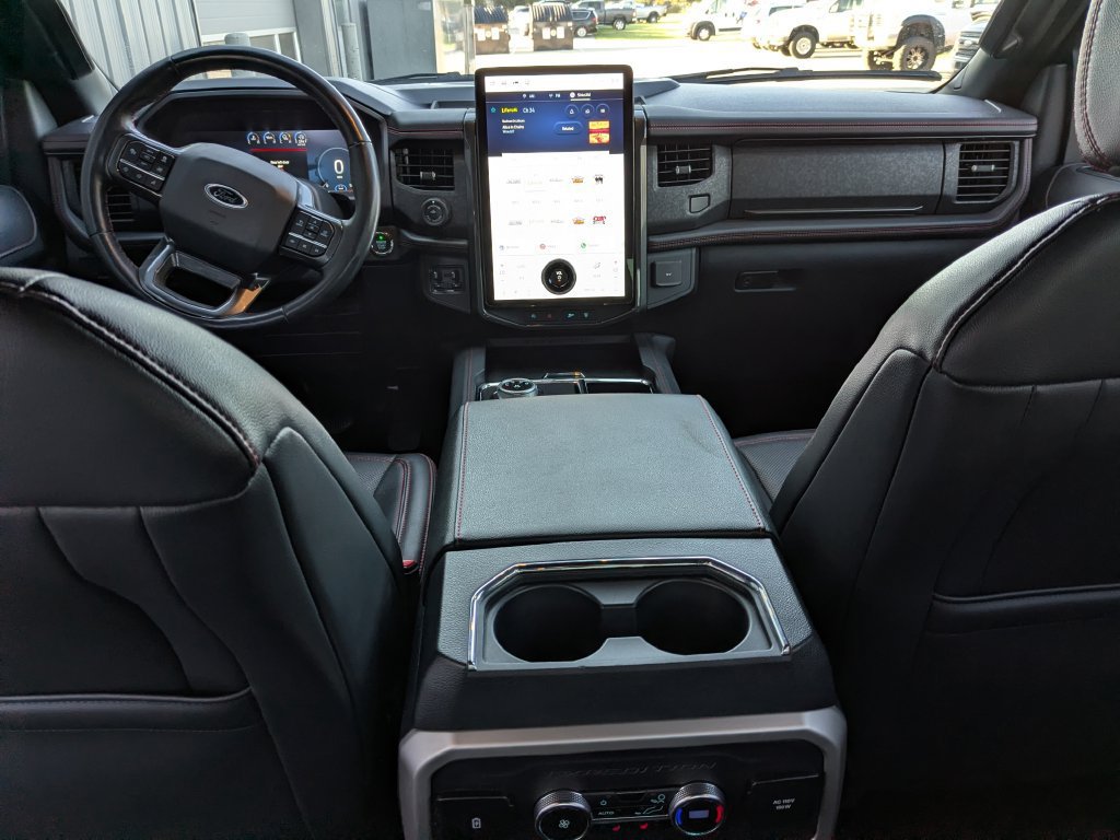Used 2023 Ford Expedition Limited AWD/4WD image 31