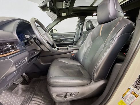 Certified 2024 Toyota Grand Highlander AWD Hybrid image 23
