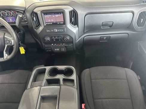 Used 2021 Chevrolet Silverado 2500 Custom w/ Custom Value Package image 17