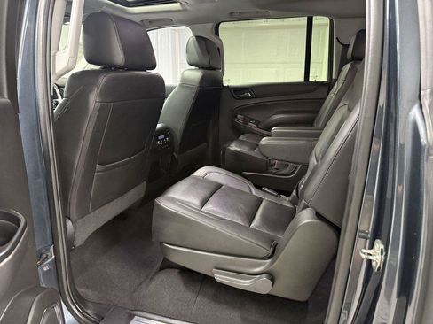 Used 2020 Chevrolet Suburban LT AWD/4WD image 30