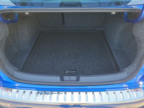Certified 2023 Volkswagen Jetta SE w/ Black Wheel Package FWD image 12