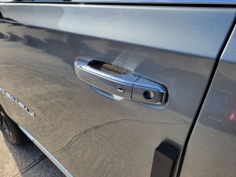 New 2026 GMC Yukon XL Denali w/ Sun & Power Step Package image 9