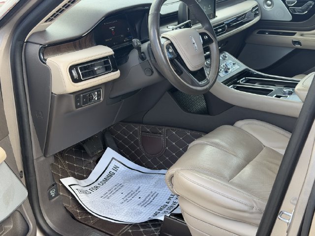 Used 2021 Lincoln Aviator Grand Touring w/ Equipment Group 302A AWD/4WD image 12