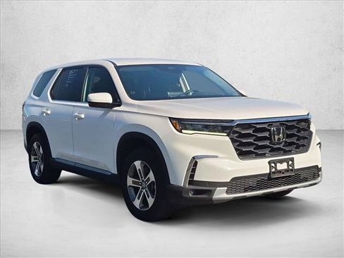 Used 2023 Honda Pilot EX-L image 3