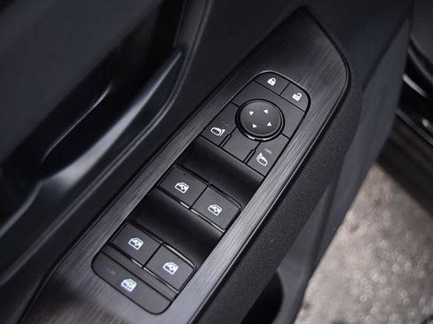 New 2026 Nissan Kicks S image 9