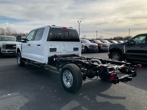 New 2026 Ford F250 XL w/ XL Chrome Package image 7