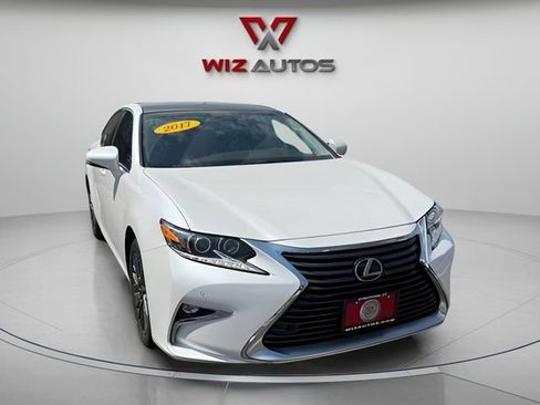 Used 2017 Lexus ES 350 w/ Luxury Package FWD image 7