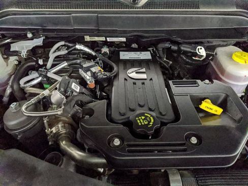 Used 2025 RAM 3500 Laramie image 29