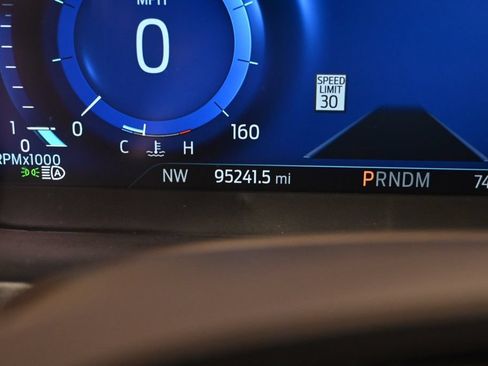Used 2021 Ford Explorer Platinum w/ Equipment Group 601A AWD/4WD image 27