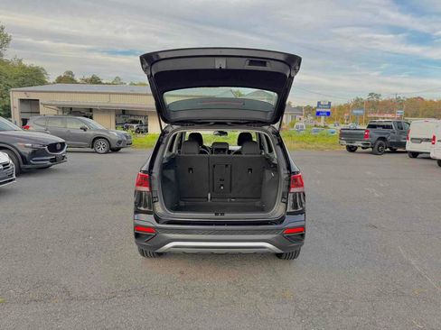 Used 2024 Volkswagen Taos S image 31