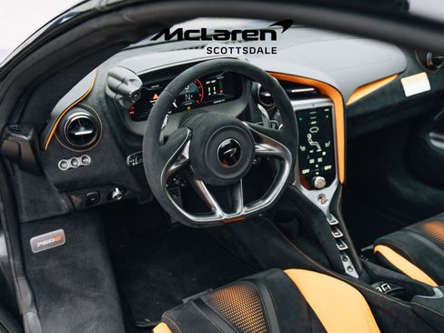 Used 2024 McLaren 750S Spider image 22